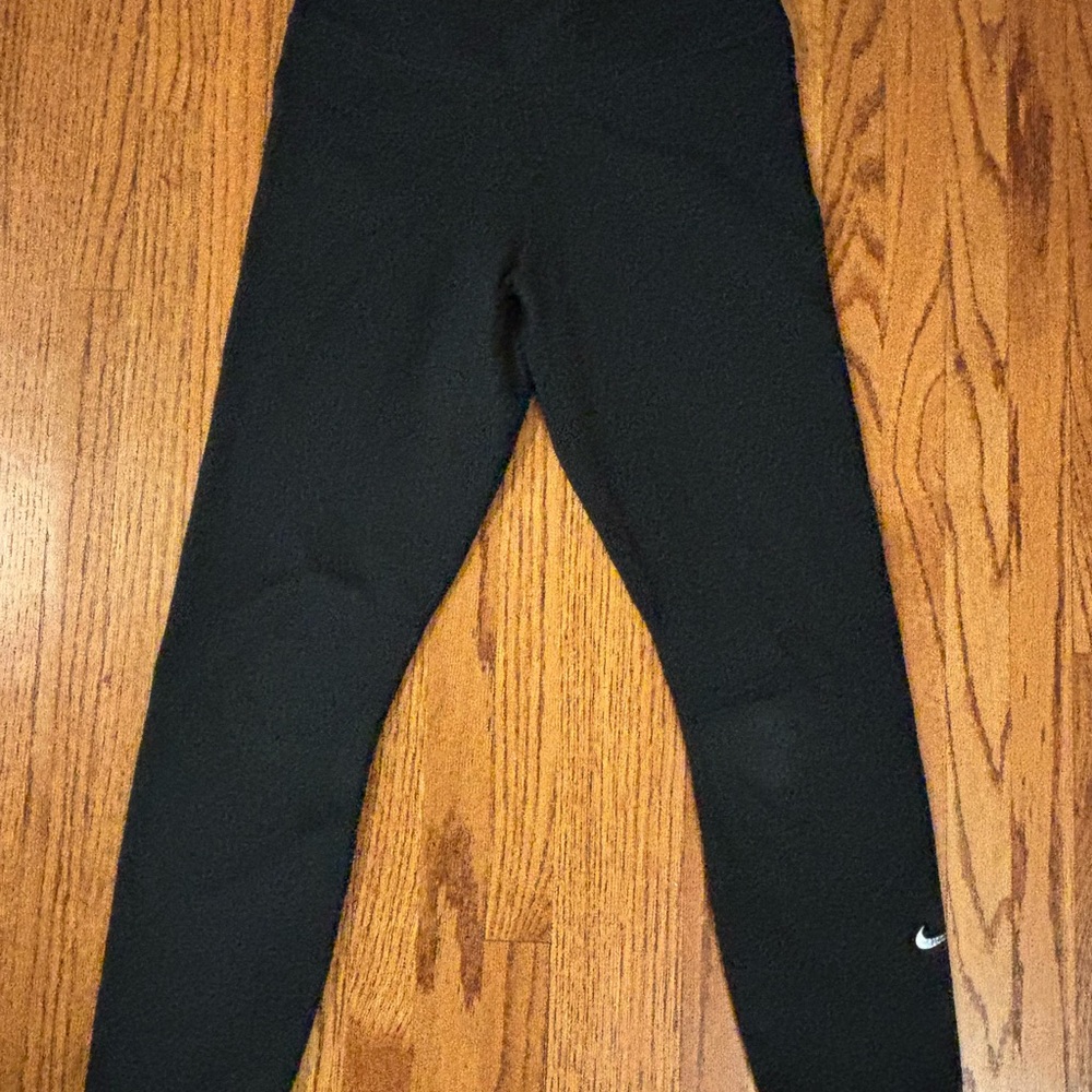 Nike black leggings, capri length